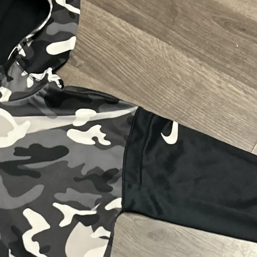 Boys Small Nike Dri Fit Black White Grey Camouflage Print Hoody